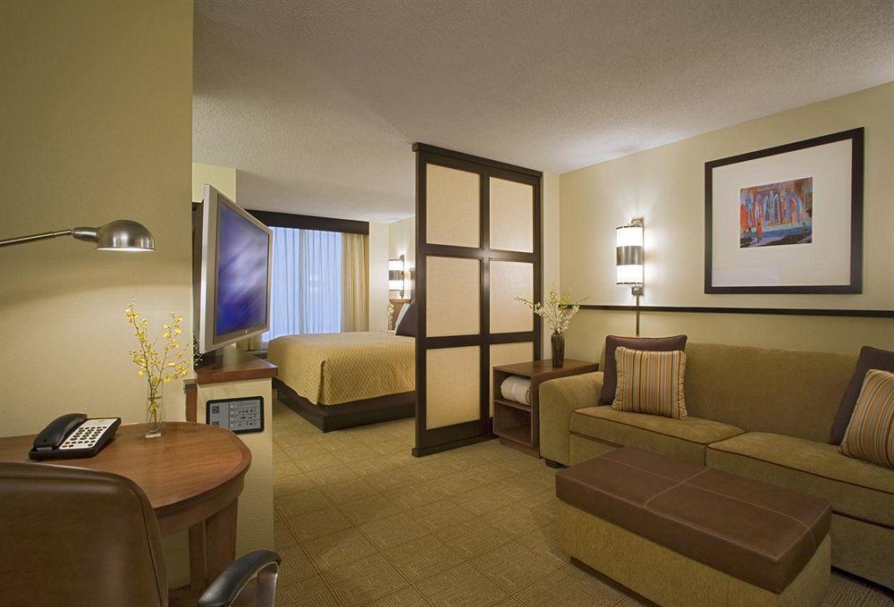 Отель Hyatt Place Columbus/Osu Экстерьер фото